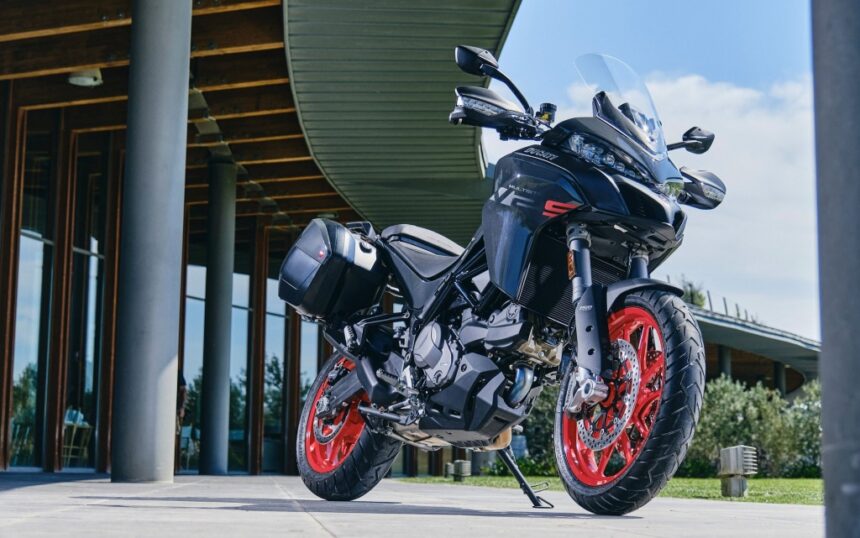 Ducati представи олекотен вариант на Multistrada V2