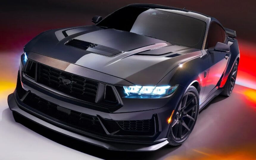 Ford Mustang Dark Horse