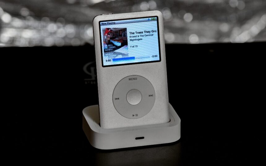 Apple обяви края на iPod